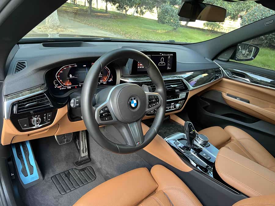 BMW 6 Series GT 2020 immagine di auto #11
