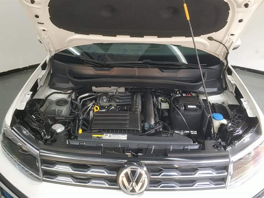 Volkswagen T-Cross 2019 car image #11