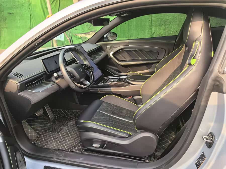 哪吒汽车 哪吒GT 2024 汽车图片 #11