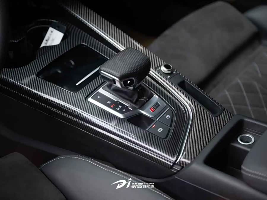 Audi RS 4 2020 immagine di auto #11