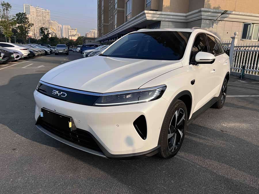 BYD Sea Lion 05 DM-i 2025 #11 BYD Sea Lion 05 DM-i 2025 car image #11