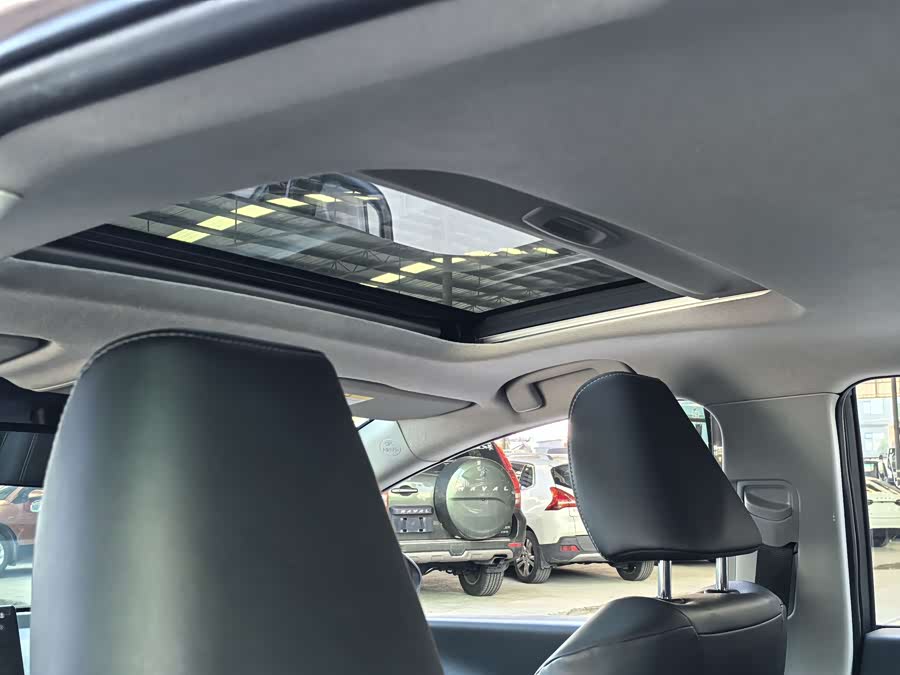 Toyota bZ3 2023 immagine di auto #11