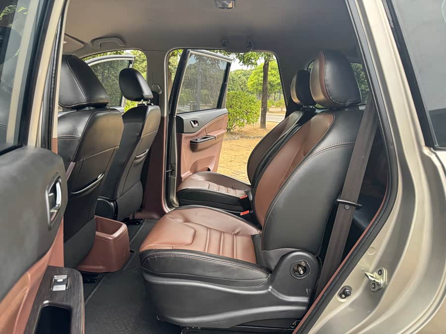 Forthing SX6 2017 car image #11