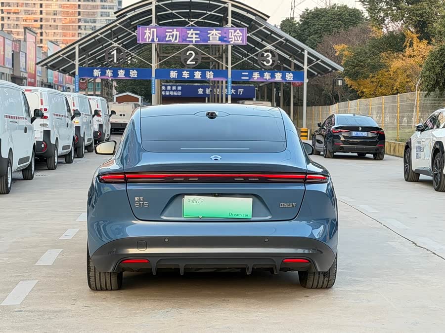 NIO ET5 2023 car image #11