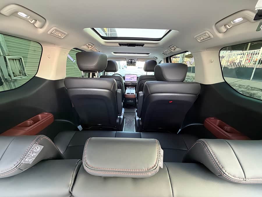 GAC Trumpchi E8 New Energy 2025 #11 GAC Trumpchi E8 New Energy 2025 car image #11