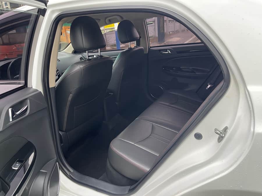 BYD e5 2019 #11 BYD e5 2019 car image #11