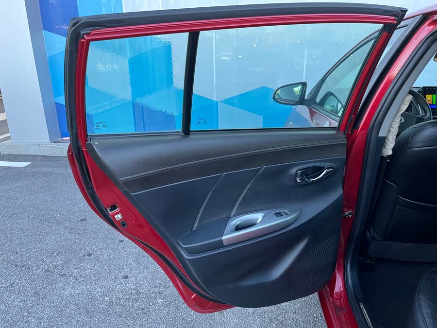 丰田 YARiS L 致炫 2014 汽车图片 #11