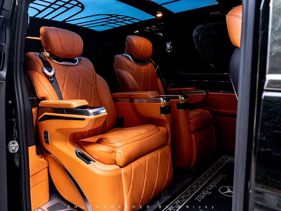 Mercedes-Benz Vito 2023 изображение автомобиля #11