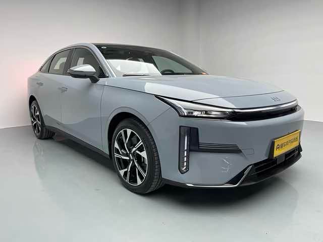 GEELY 2025 car image #11