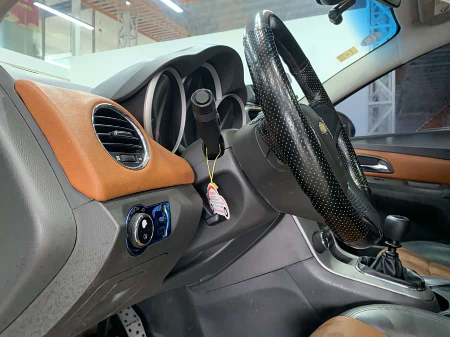 Chevrolet Cruze 2012 изображение автомобиля #11