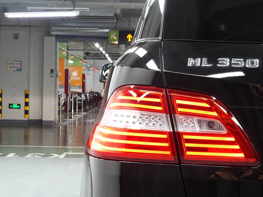 Mercedes-Benz M Class 2012 car image #11