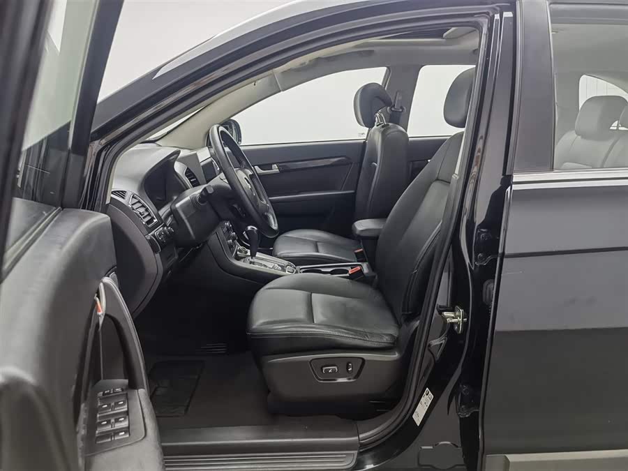 Chevrolet Captiva 2012 car image #11