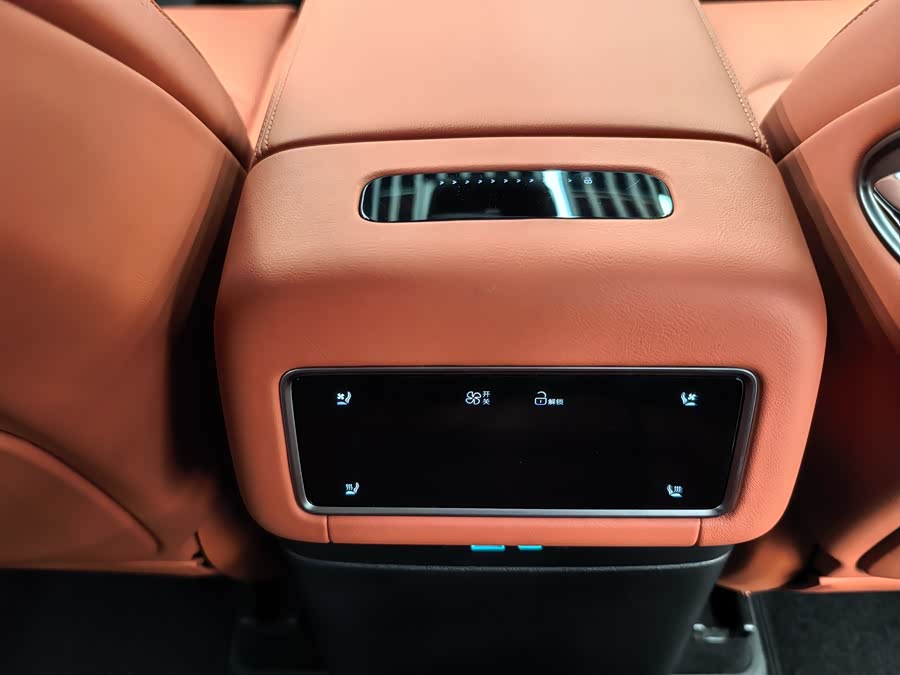 BYD Tang L 2025 #11 BYD Tang L 2025 immagine di auto #11