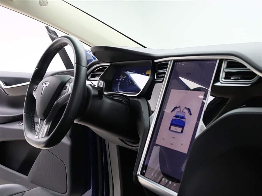 Tesla Model X 2017 car image #11