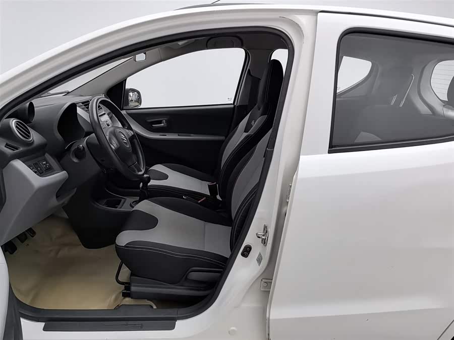 Suzuki 2013 car image #11