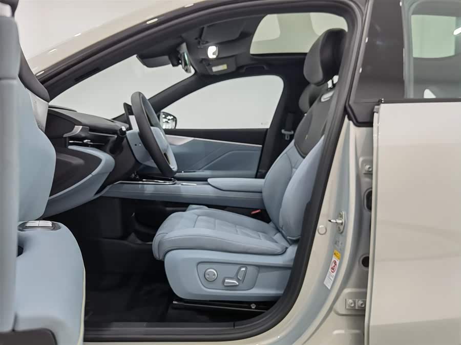 Deepal S05 2024 car image #11