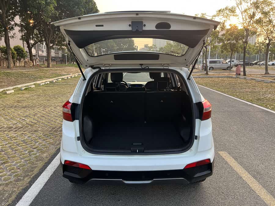 Hyundai ix25 2015 car image #11