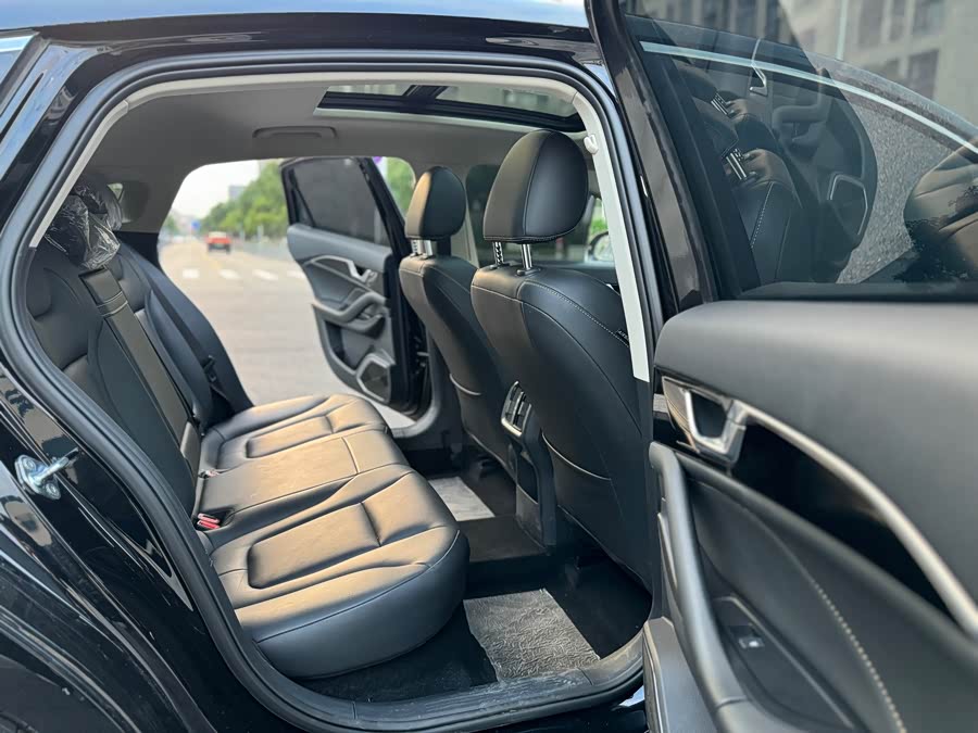 2021 car image #11