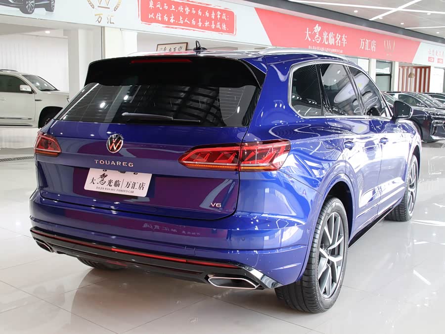 Volkswagen Touareg 2023 car image #11