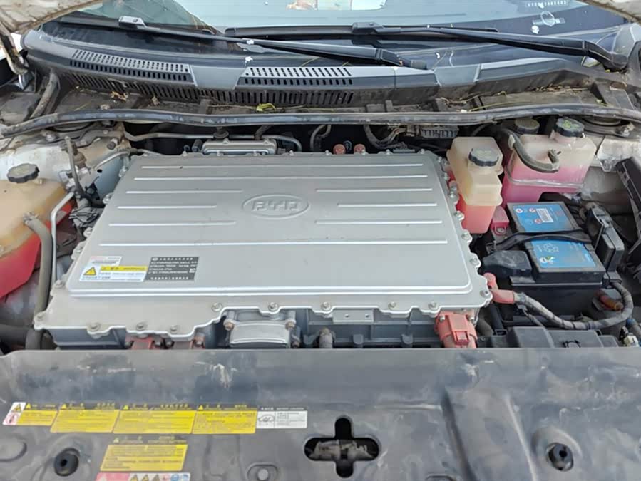 BYD e5 2017 #11 BYD e5 2017 car image #11