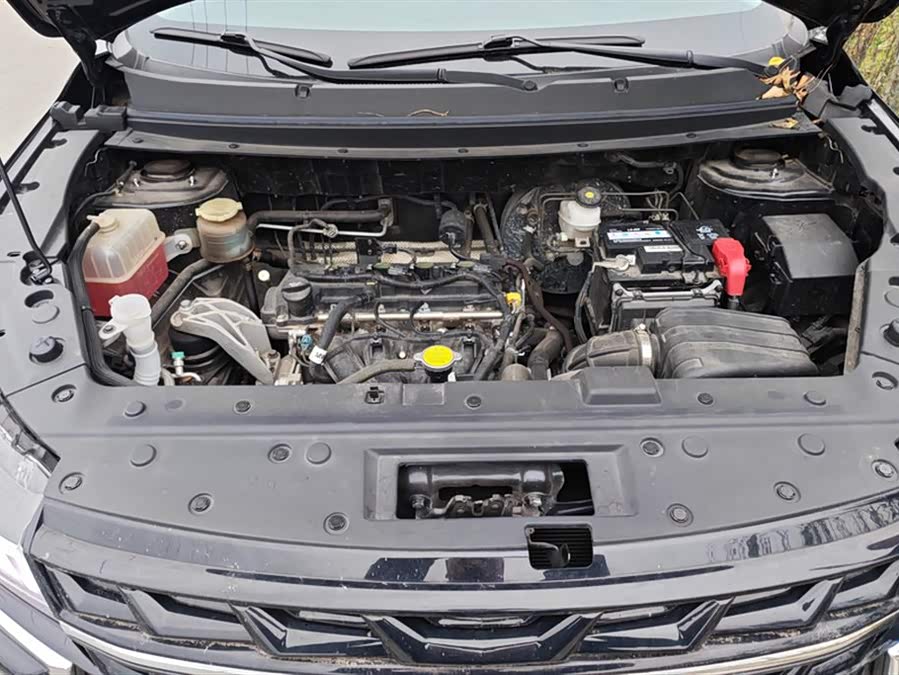 Forthing T5 2023 imagen de coche #11