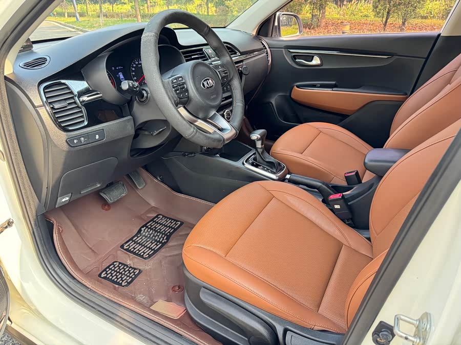 Kia Rio Cross 2017 صورة سيارة #11