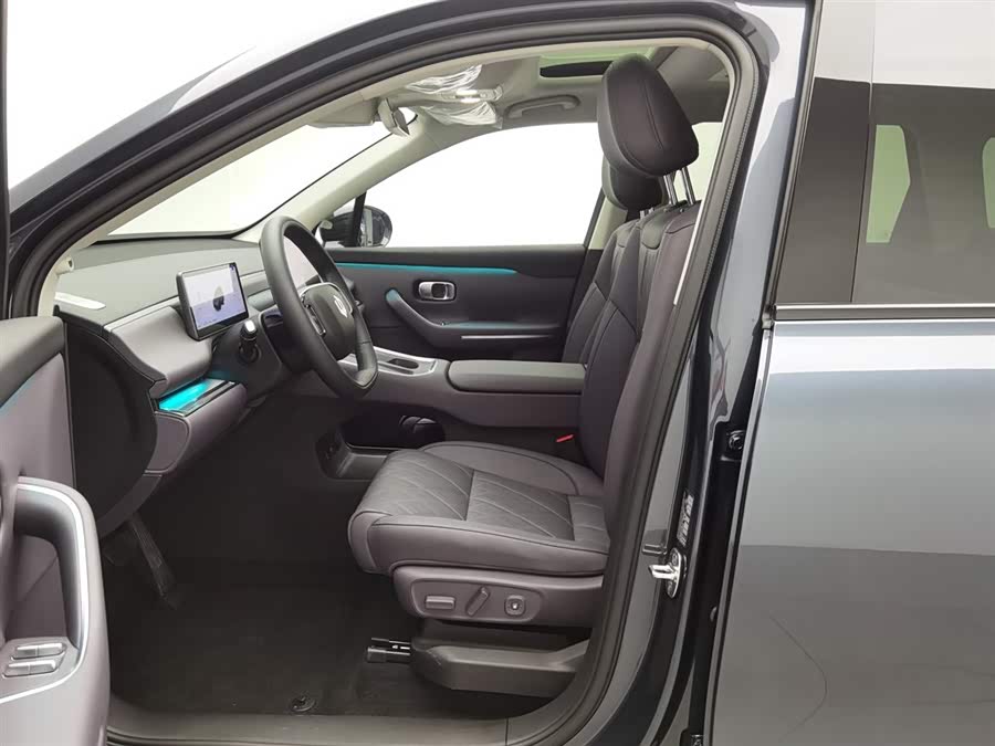 Leapmotor C16 2025 car image #11