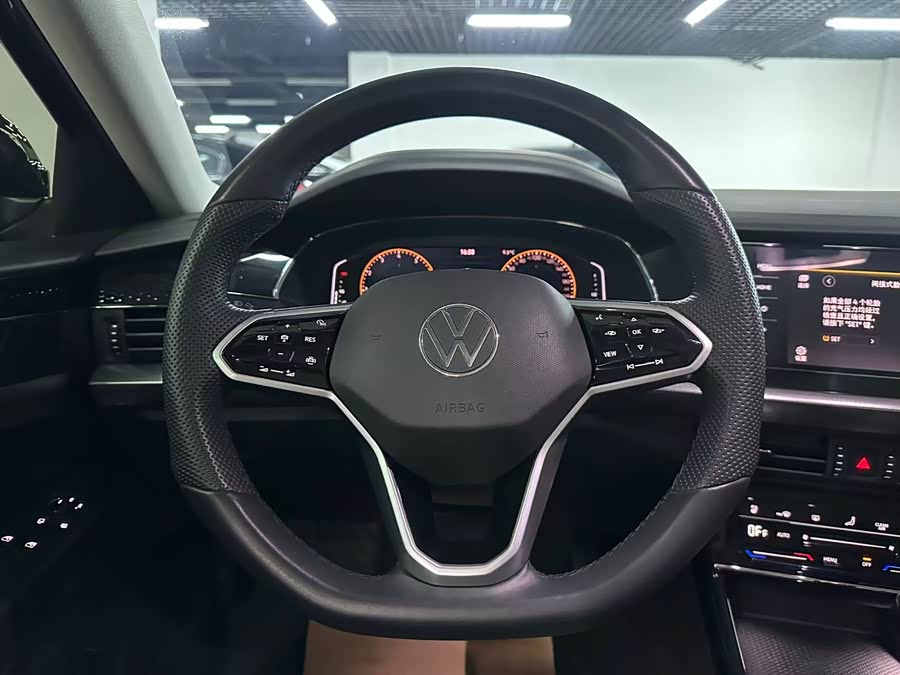 Volkswagen Passat 2024 car image #11