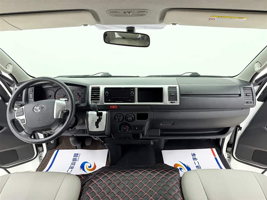 Toyota Hiace 2017 immagine di auto #11