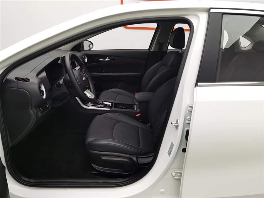 Kia K3 2020 car image #11