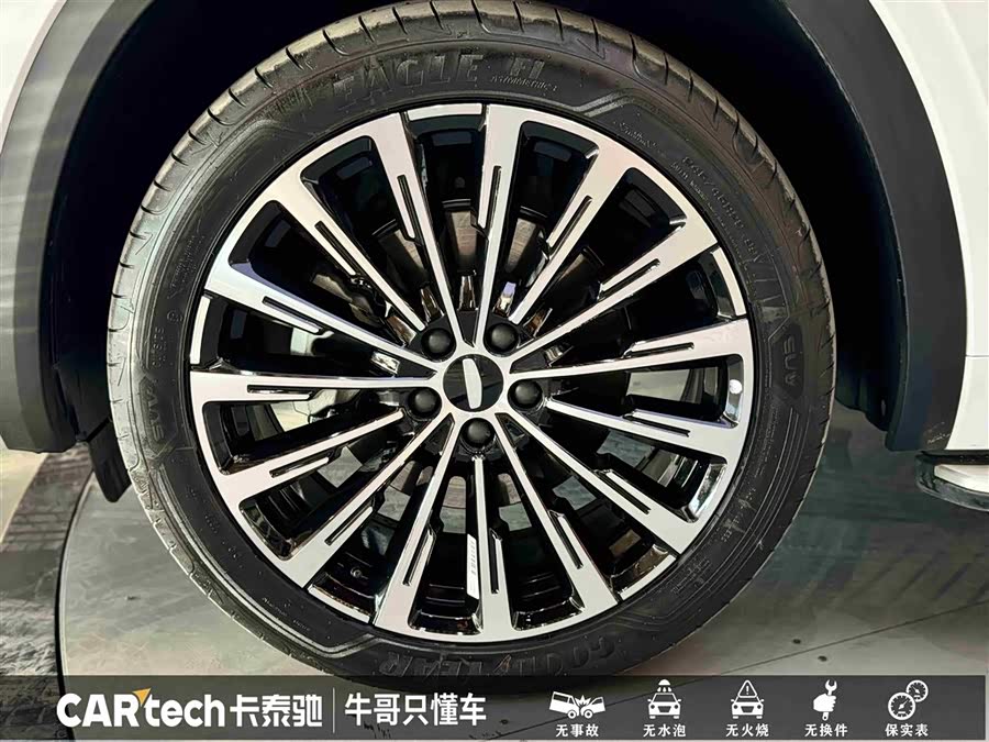 GEELY 2025 #11 GEELY 2025 car image #11
