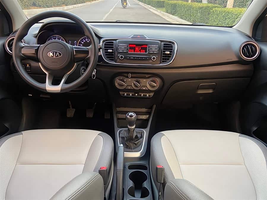 Kia Pegas 2017 image de voiture #11