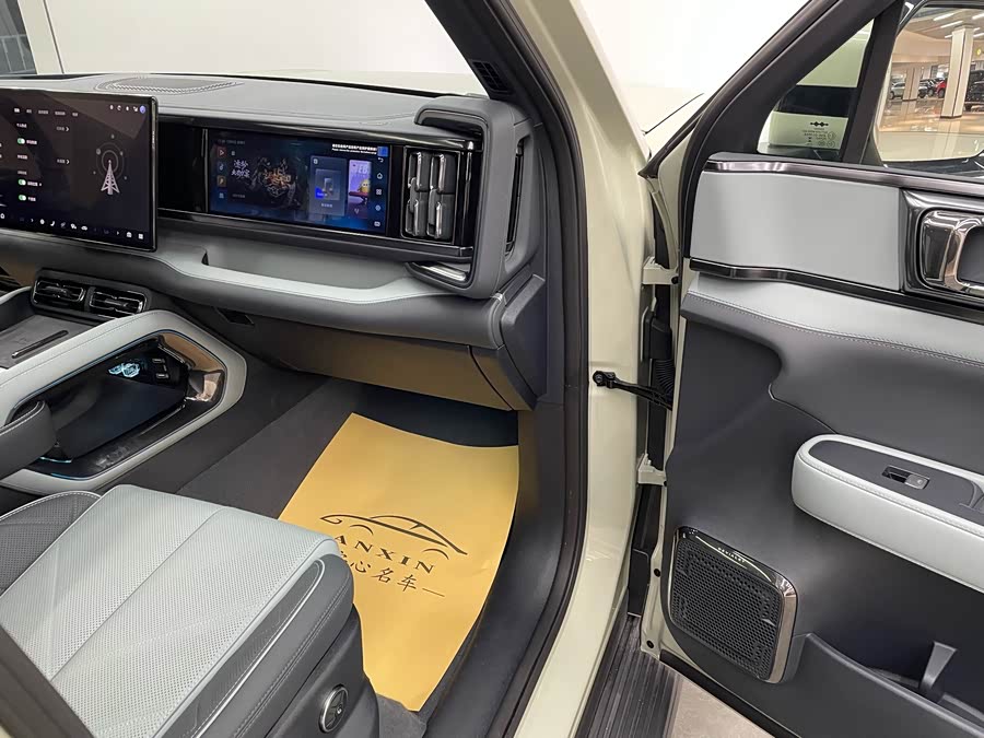 FangChengBao Leopard 5 2025 car image #11