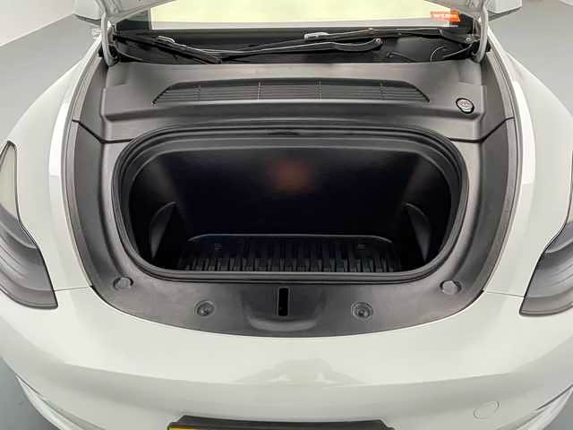 Tesla Model Y 2022 #11 Tesla Model Y 2022 car image #11