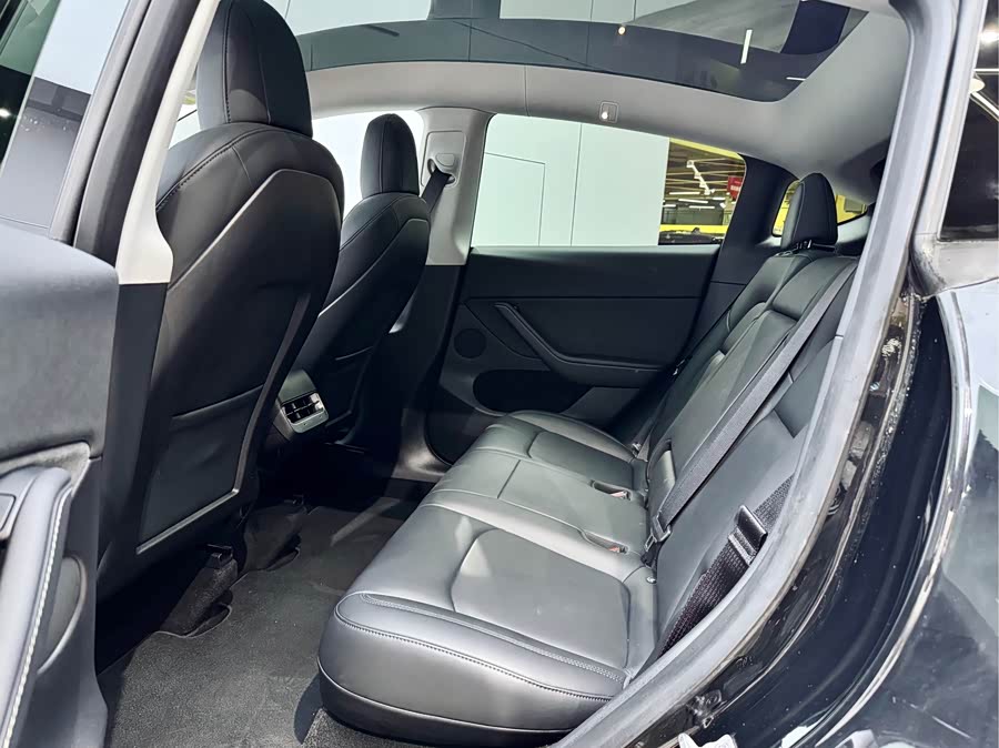Tesla Model Y 2021 #11 Tesla Model Y 2021 car image #11