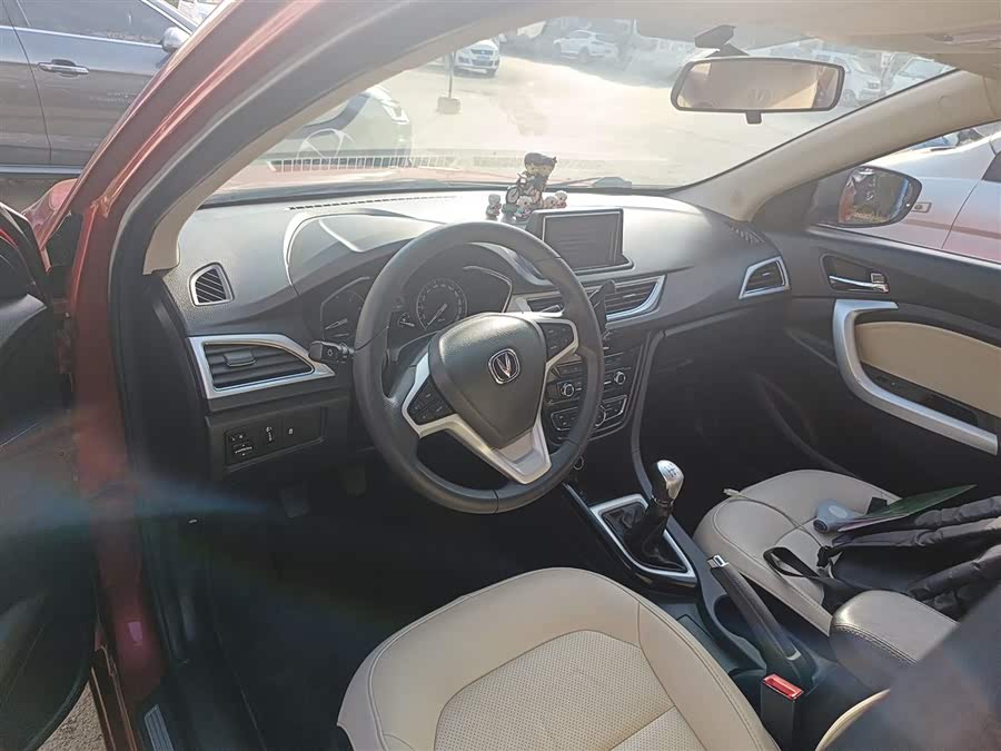 Changan Alsvin V7 2015 car image #11