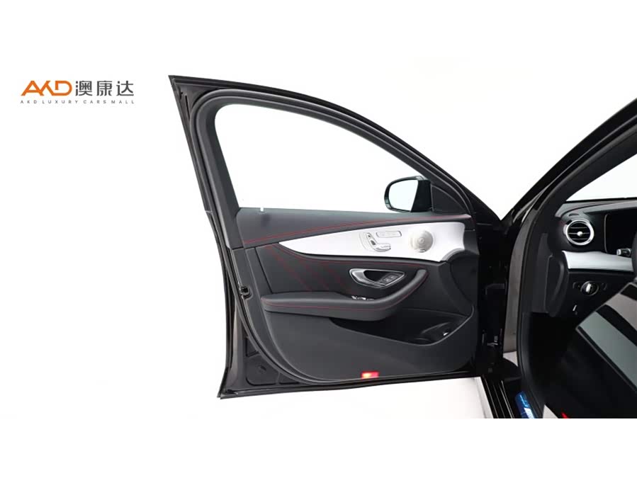 Mercedes-Benz E AMG 2022 immagine di auto #11