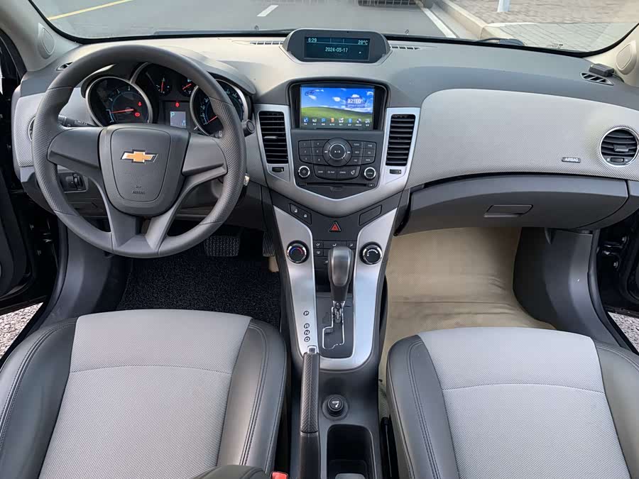 Chevrolet Cruze 2013 immagine di auto #11