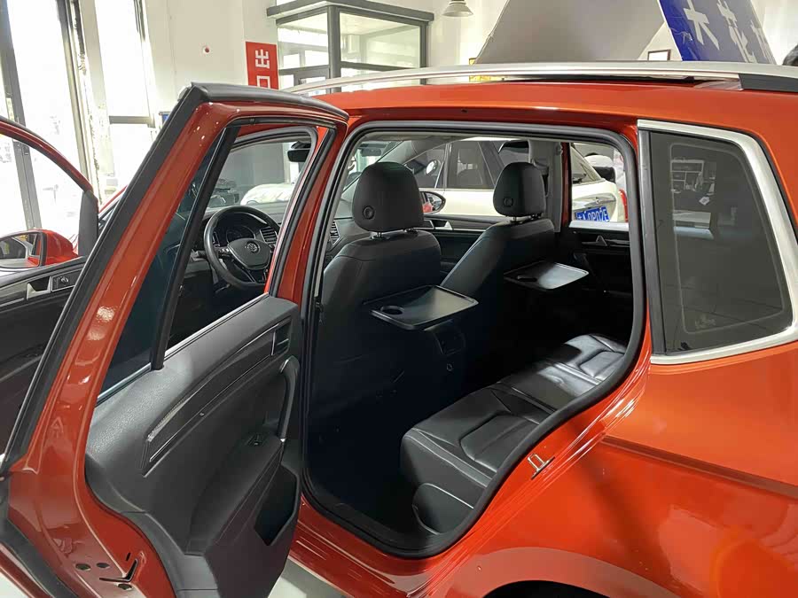 大众 高尔夫·嘉旅 2017 汽车图片 #11