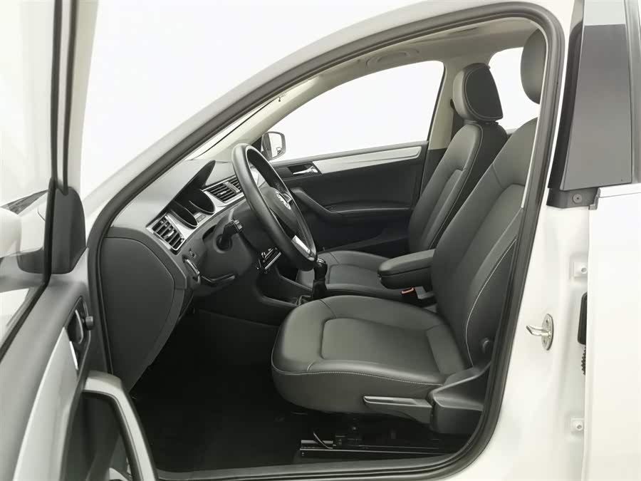 Skoda Rapid 2021 car image #11