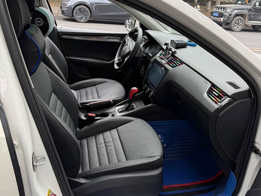 斯柯达 明锐 2017 汽车图片 #11