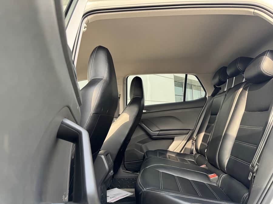 Volkswagen T-Cross 2021 #11 Volkswagen T-Cross 2021 car image #11