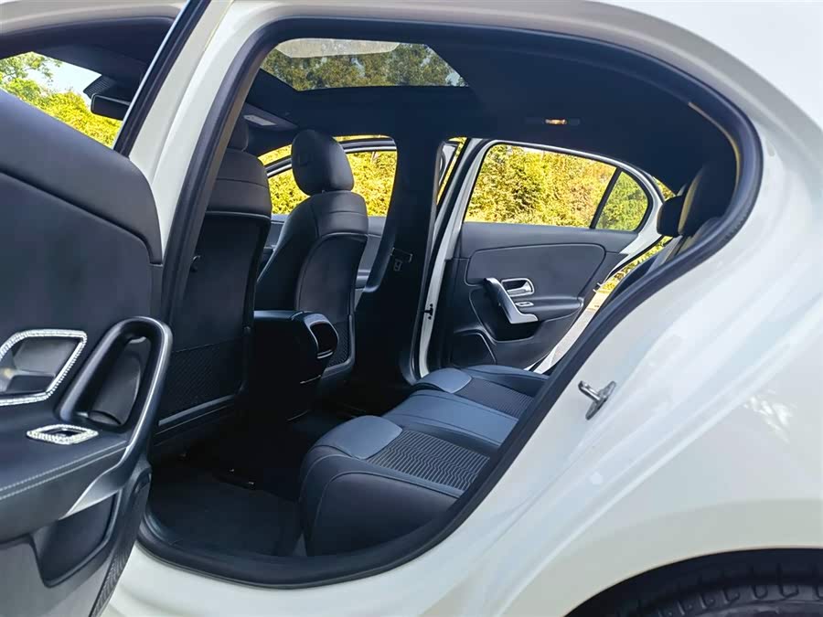 Mercedes-Benz A Class (Imported) 2020 #11 Mercedes-Benz A Class (Imported) 2020 car image #11