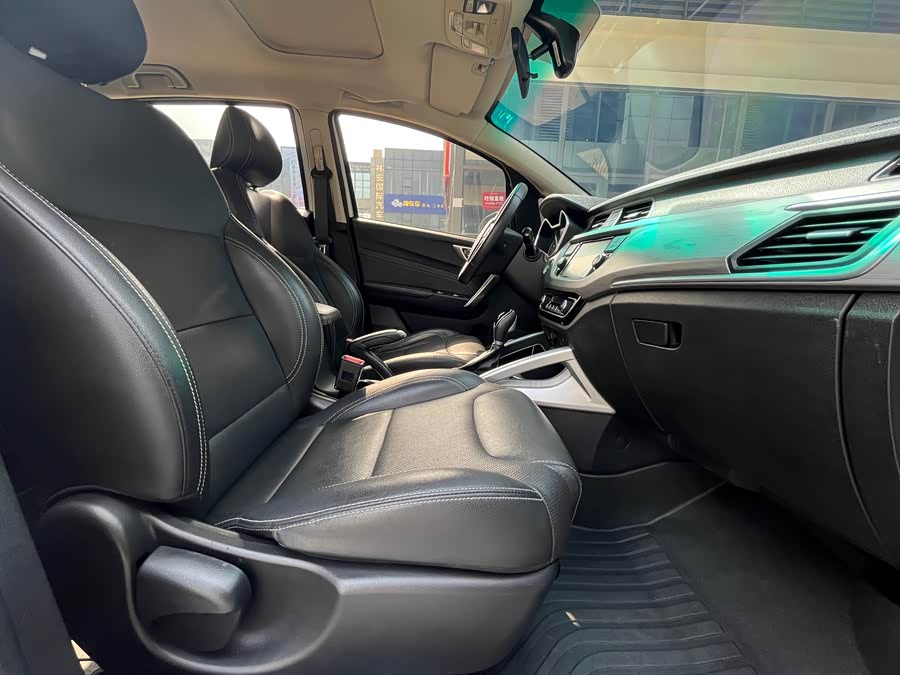 Vision X3 2018 car image #11