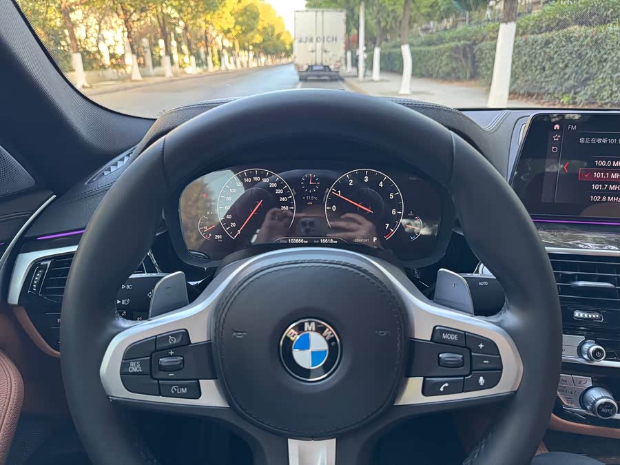 BMW 5 Series 2018 #11 BMW 5 Series 2018 car image #11
