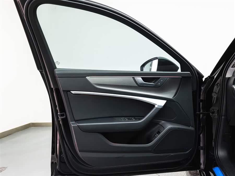 Audi A6L 2020 car image #11