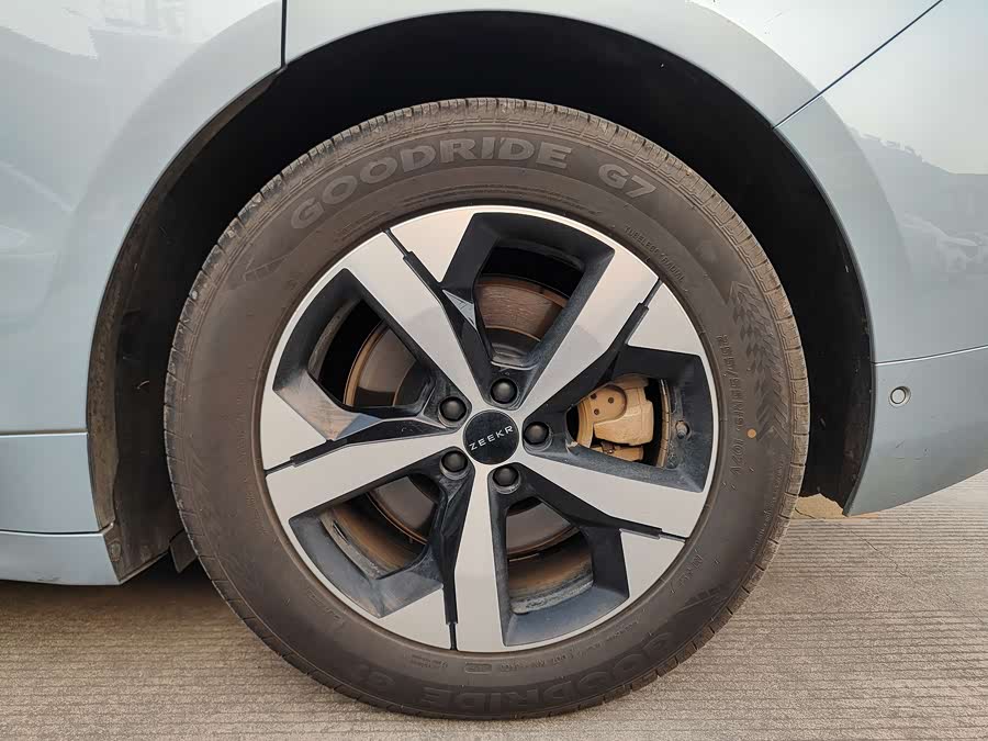 极氪 极氪001 2023 汽车图片 #11