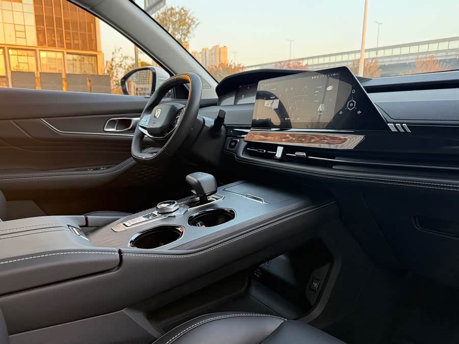 Changan UNI-K iDD 2025 immagine di auto #11