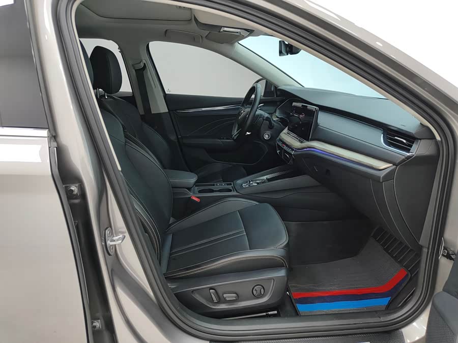 Skoda Octavia 2021 car image #11