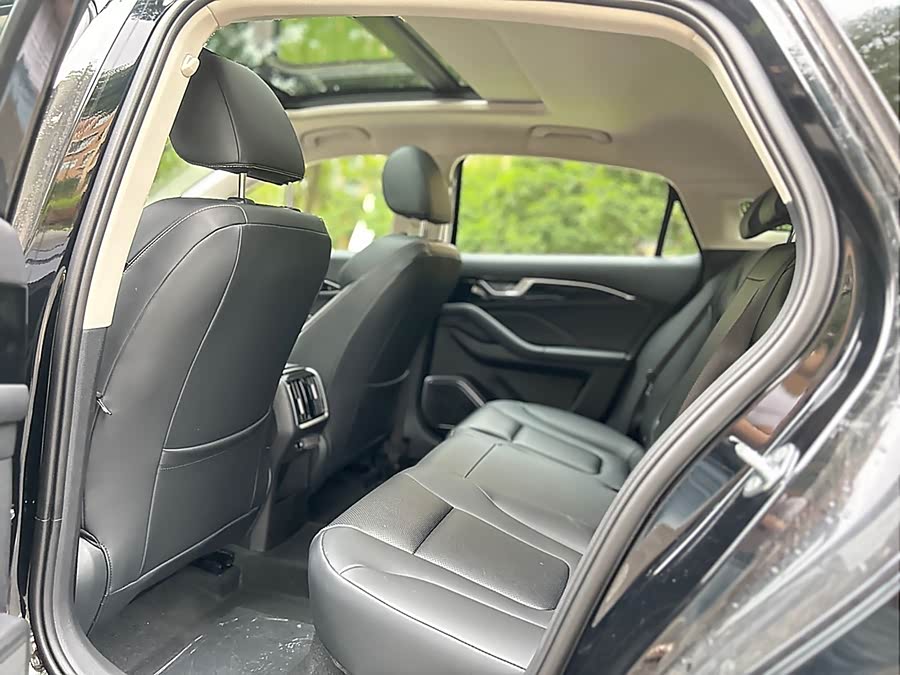 2023 car image #11